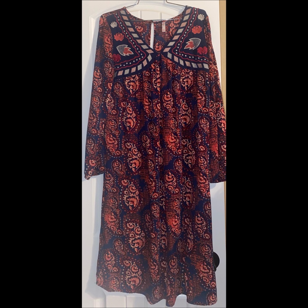 Blue & red paisley xhilaration dress. Size medium.